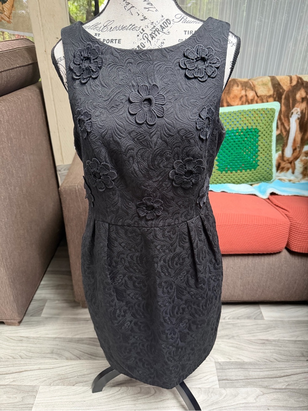 Darling Black Floral Appliqué Sheath Dress